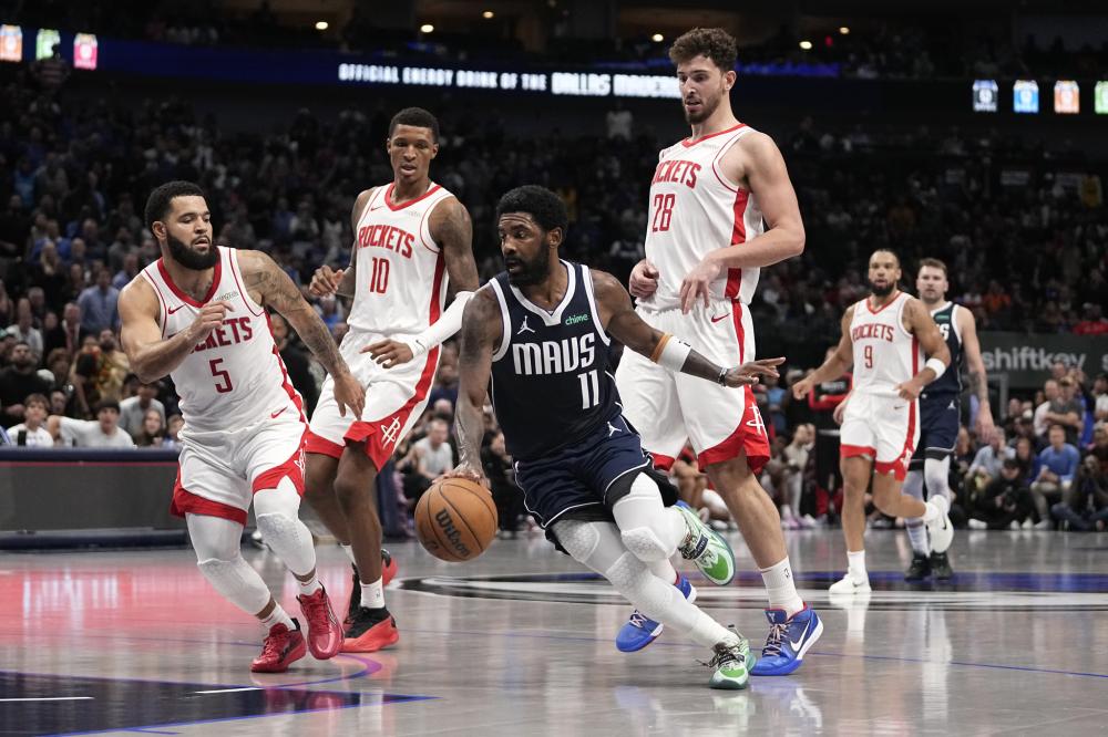 在此氛围下 在此氛围下