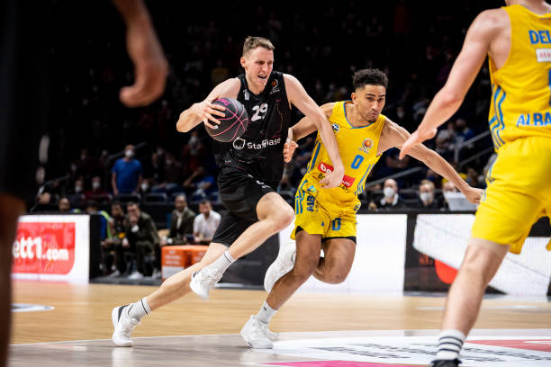 球联赛的竞 球联赛的竞