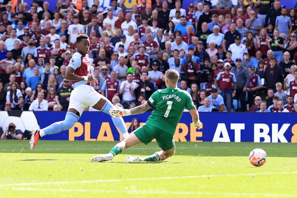 国际赛事中 国际赛事中