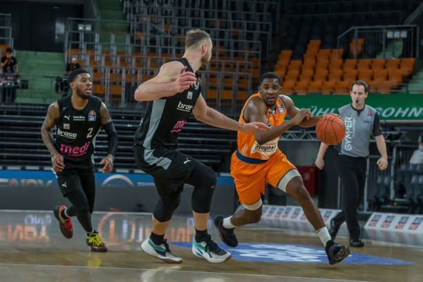 擅长防守型 擅长防守型