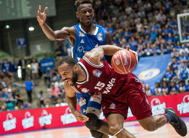 球员一个展 球员一个展